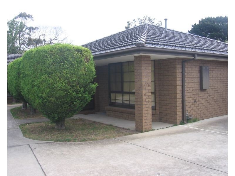 4/4-6 Bracken Grove, Altona VIC 3018