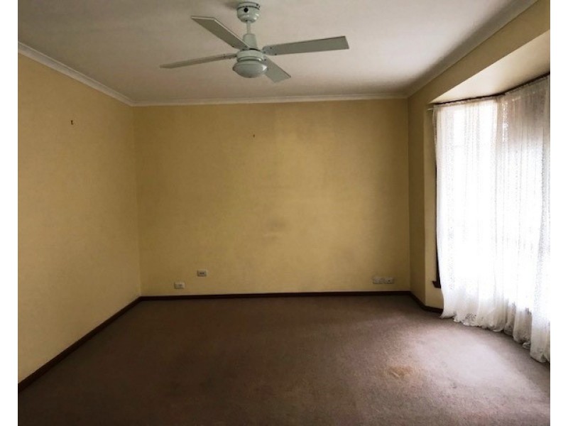 4/4-6 Bracken Grove, Altona VIC 3018