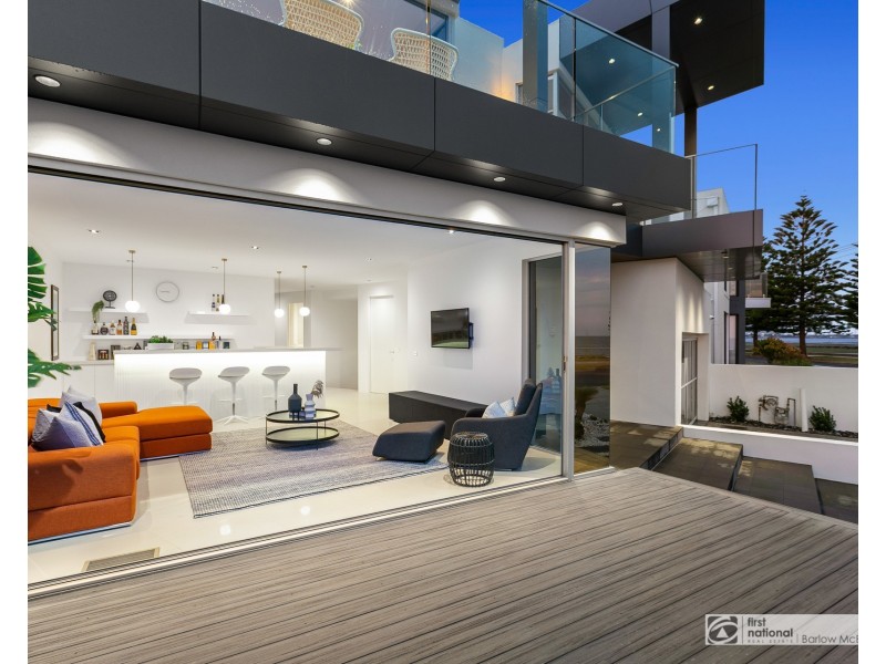 47 Esplanade, Seaholme VIC 3018