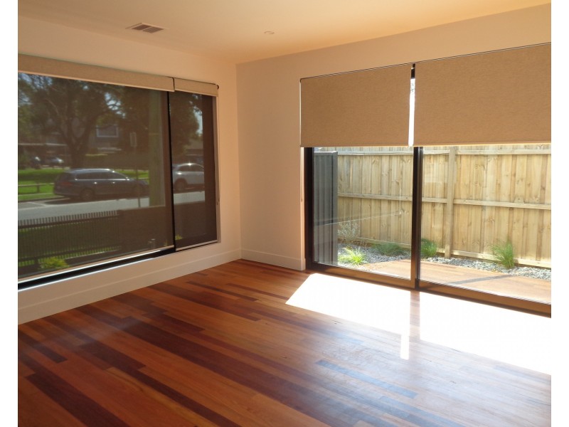 2 Bent Street, Altona VIC 3018