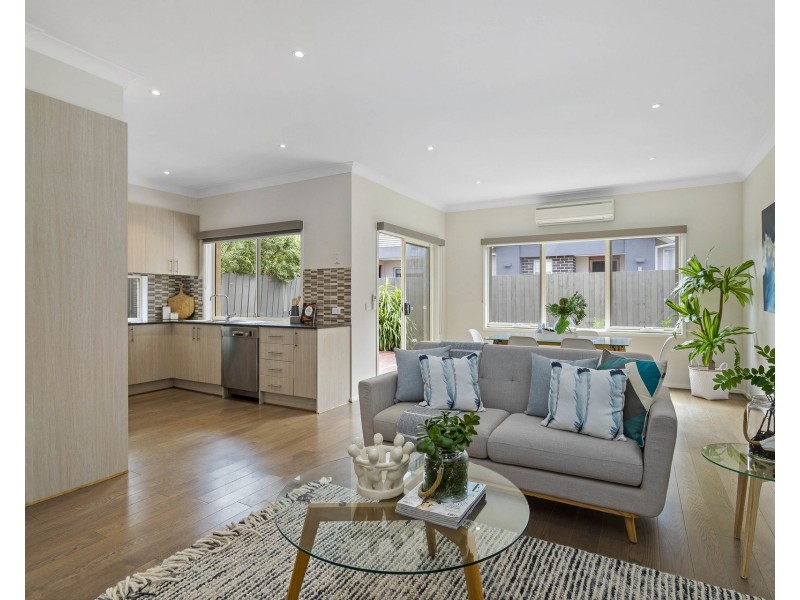 2/47 Maidstone Street, Altona VIC 3018