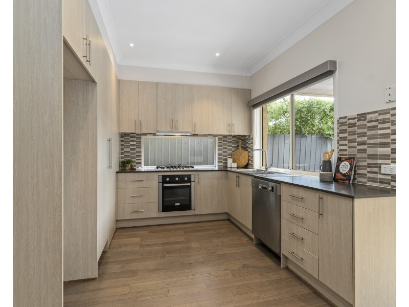 2/47 Maidstone Street, Altona VIC 3018