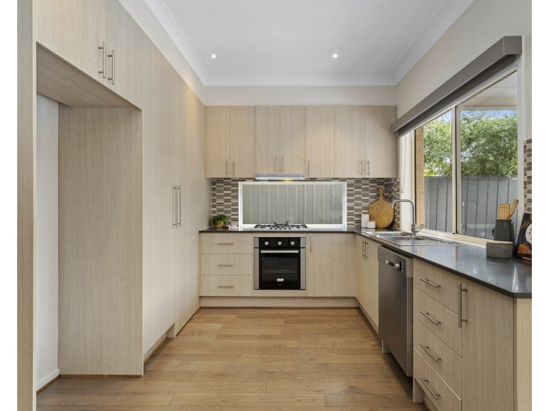 2/47 Maidstone Street, Altona VIC 3018