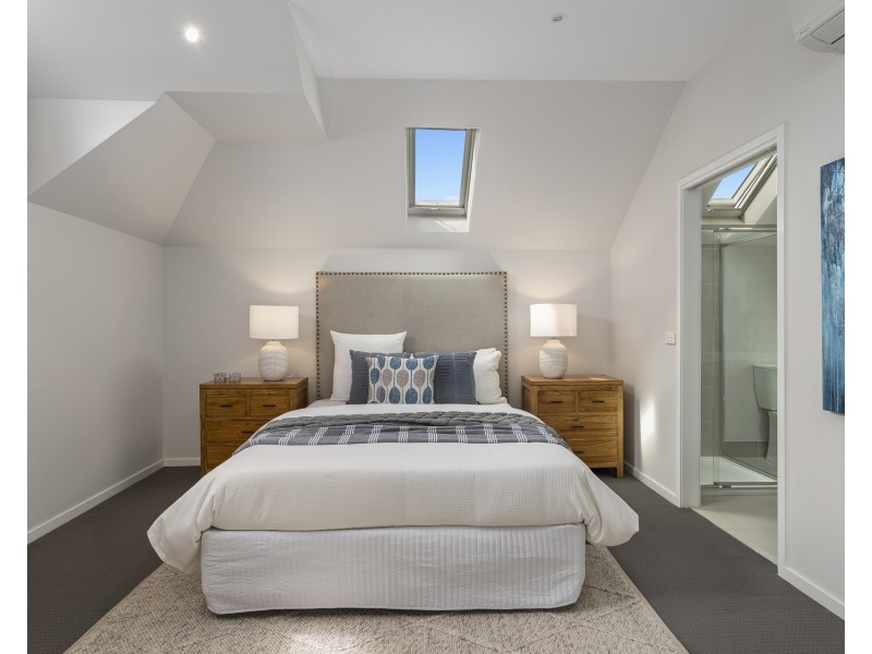 2/47 Maidstone Street, Altona VIC 3018