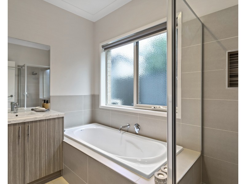 2/47 Maidstone Street, Altona VIC 3018