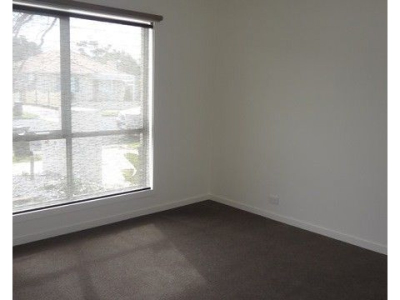 1/180 Civic Parade, Altona VIC 3018