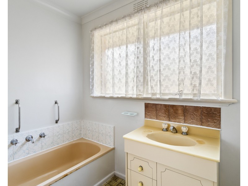 33 Central Avenue, Seaholme VIC 3018