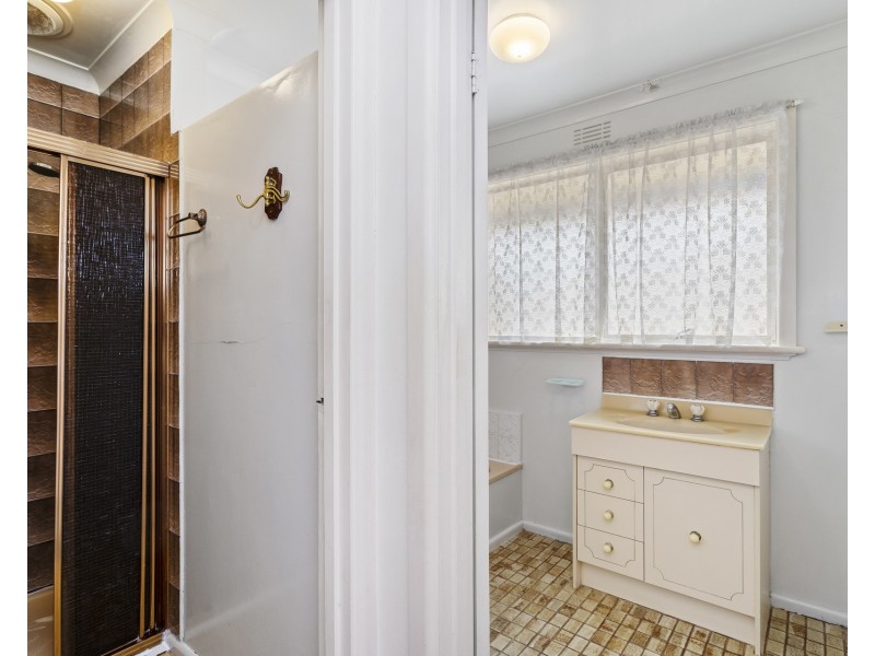 33 Central Avenue, Seaholme VIC 3018