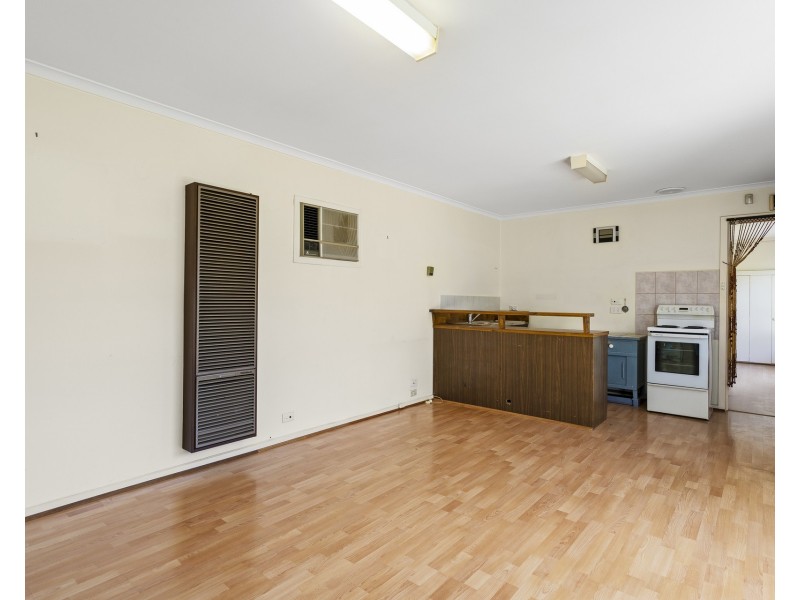 33 Central Avenue, Seaholme VIC 3018