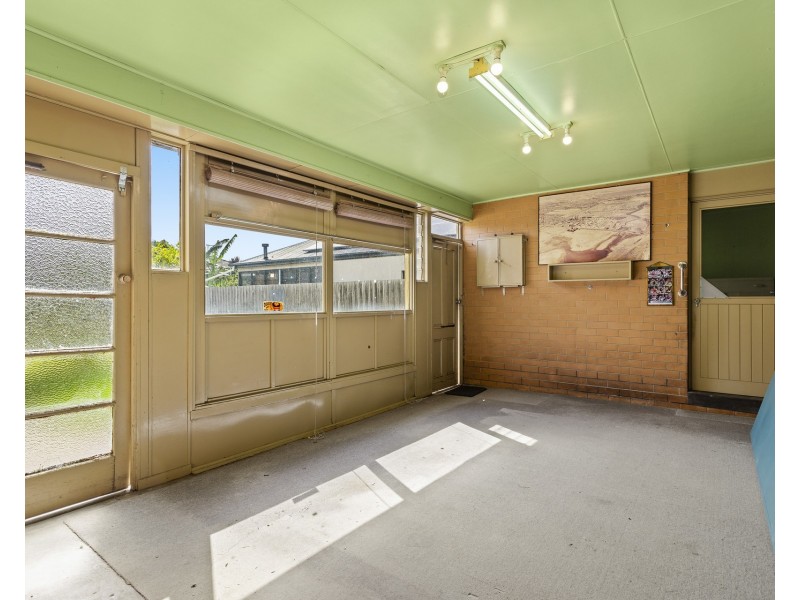 33 Central Avenue, Seaholme VIC 3018