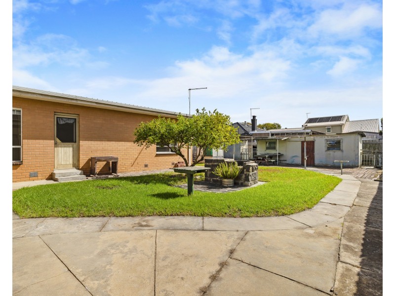 33 Central Avenue, Seaholme VIC 3018