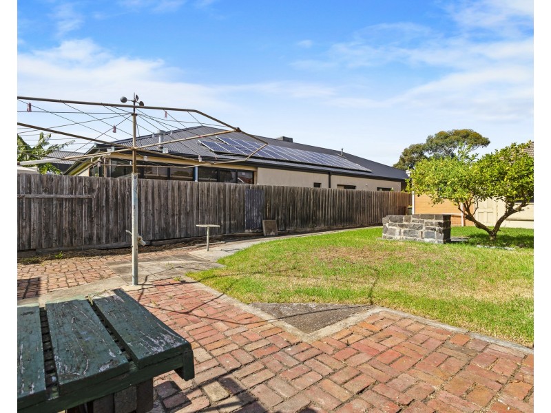 33 Central Avenue, Seaholme VIC 3018