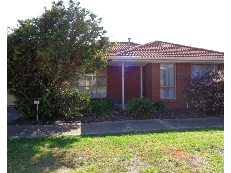 2/37 Balaclava Avenue, Altona Meadows VIC 3028