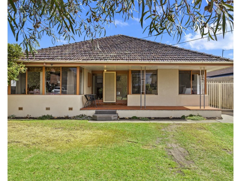 65 Simmons Drive, Seaholme VIC 3018