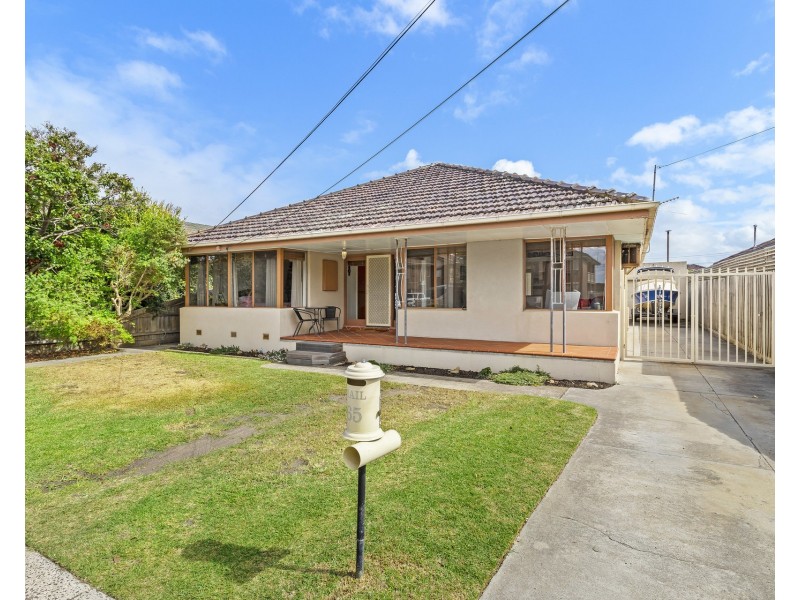 65 Simmons Drive, Seaholme VIC 3018
