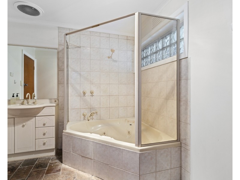 65 Simmons Drive, Seaholme VIC 3018