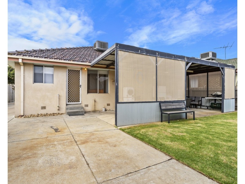 65 Simmons Drive, Seaholme VIC 3018