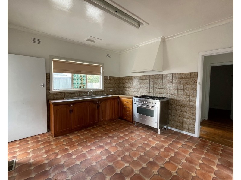 82 Fourth Avenue, Altona North VIC 3025