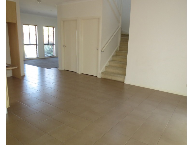 1/9-10 Birkett Court, Altona Meadows VIC 3028