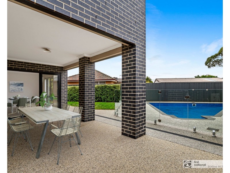 16 Seagull Avenue, Altona VIC 3018