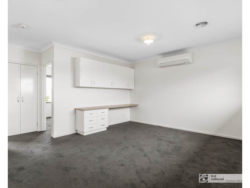 16 Seagull Avenue, Altona VIC 3018