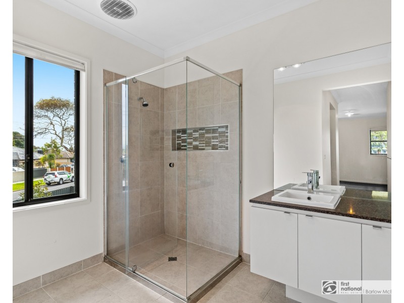 16 Seagull Avenue, Altona VIC 3018
