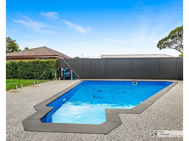 16 Seagull Avenue, Altona VIC 3018