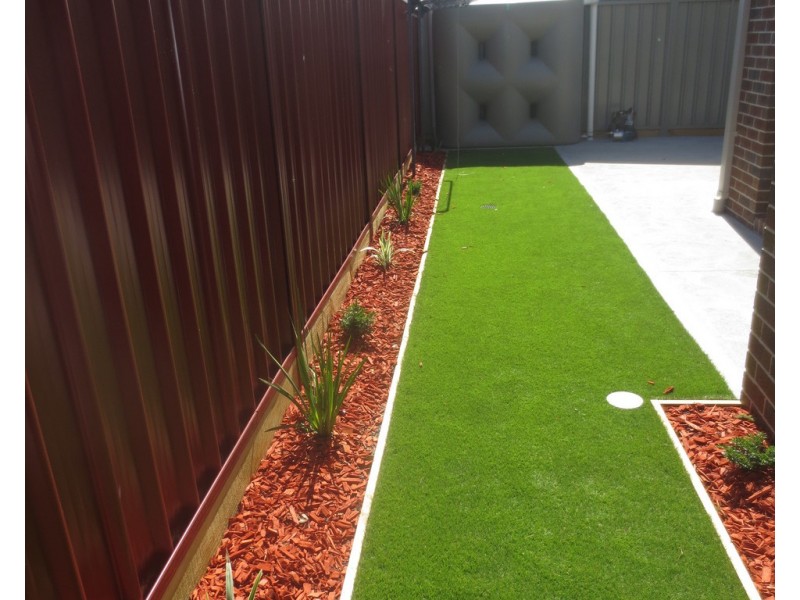 3/4 MacNeil Drive, Altona Meadows VIC 3028