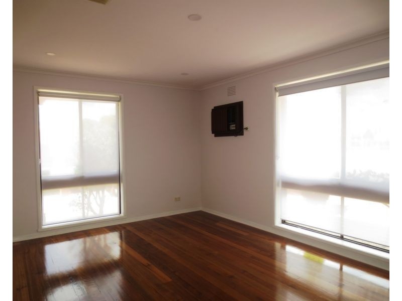 1/107 Railway Street, Altona VIC 3018