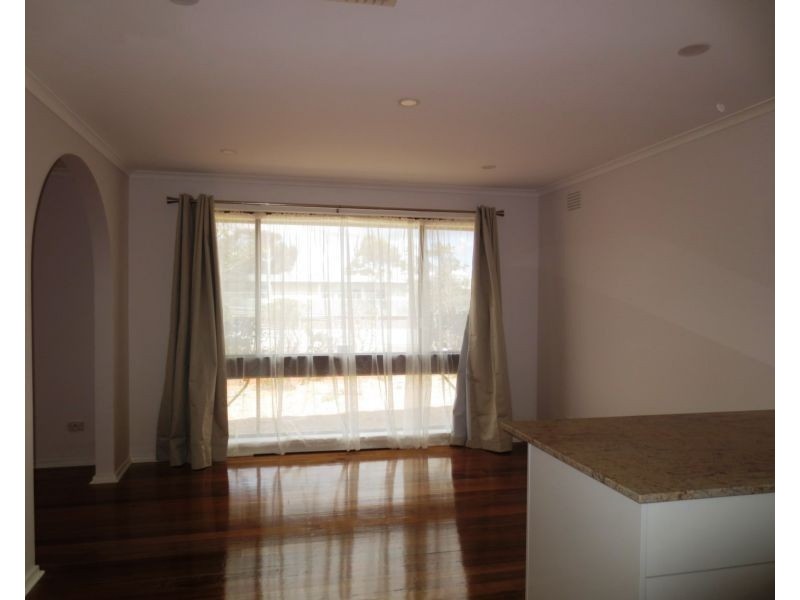 1/107 Railway Street, Altona VIC 3018