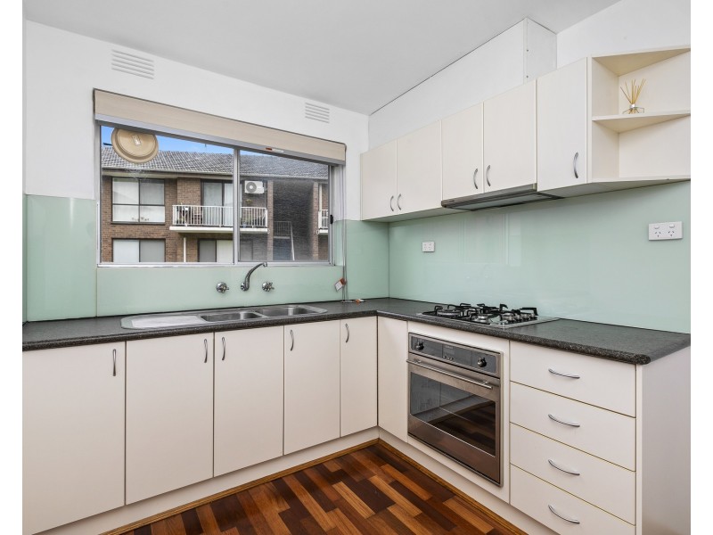 1/3 Robin Street, Altona VIC 3018