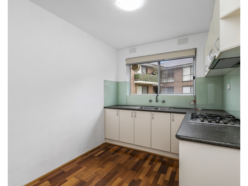 1/3 Robin Street, Altona VIC 3018