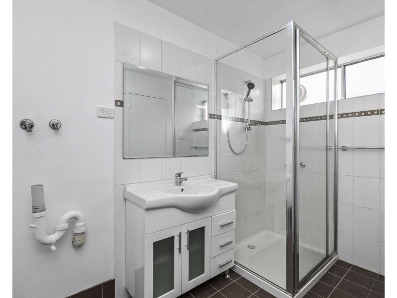 1/3 Robin Street, Altona VIC 3018