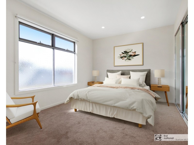 2/4 Robin Street, Altona VIC 3018