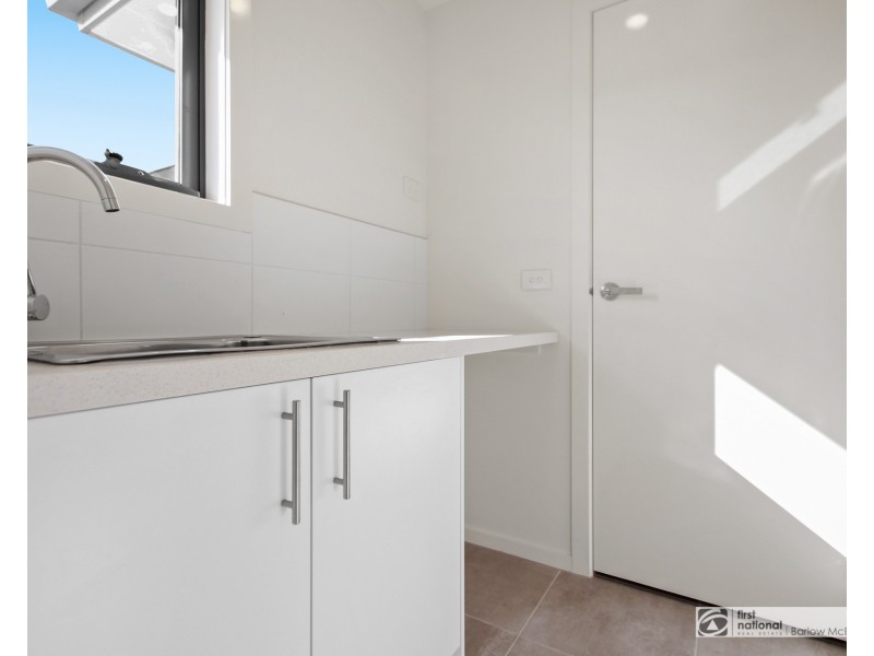 2/4 Robin Street, Altona VIC 3018