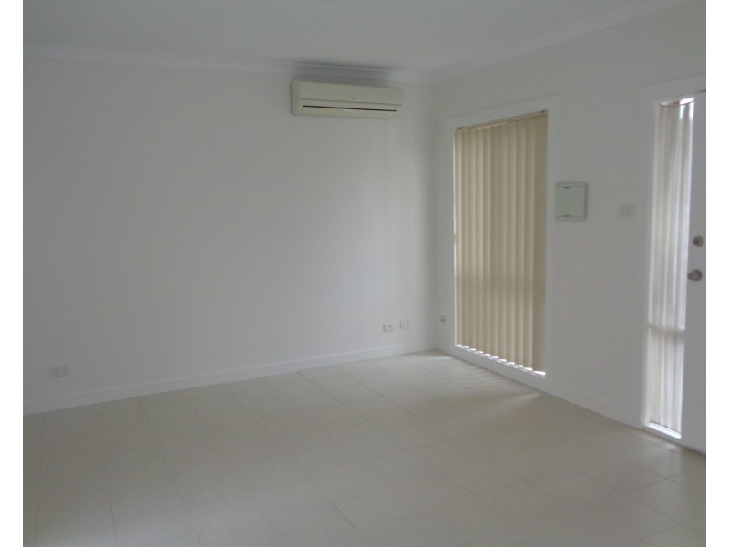 2/1 First Avenue, Altona North VIC 3025