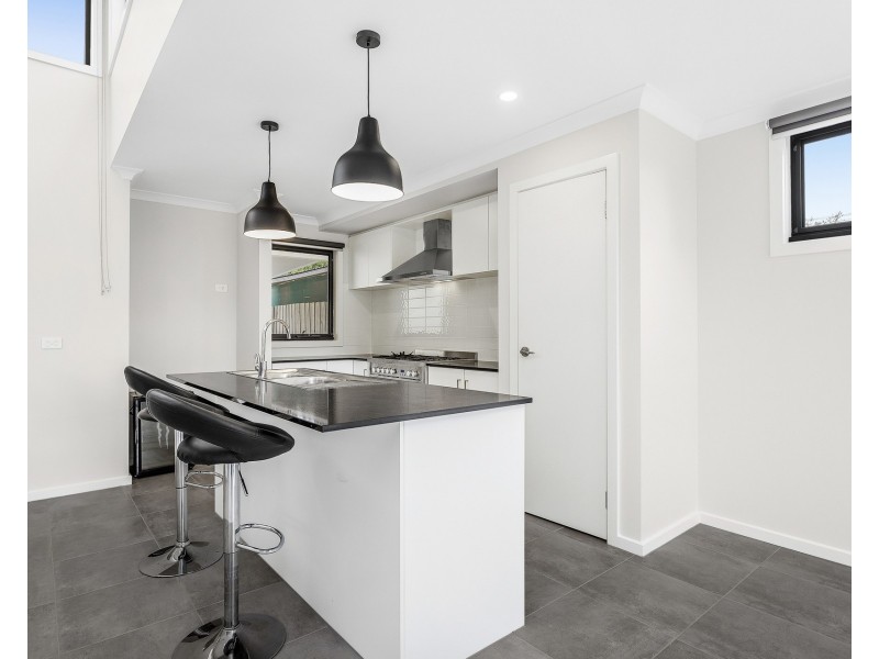 2/5 Isaacs Street, Laverton VIC 3028