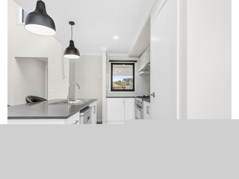 2/5 Isaacs Street, Laverton VIC 3028