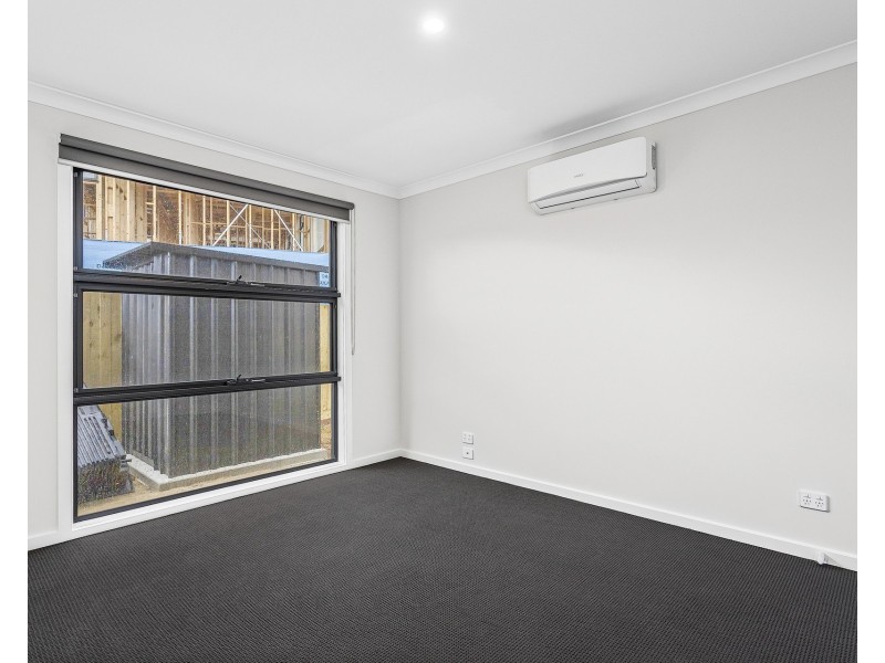2/5 Isaacs Street, Laverton VIC 3028