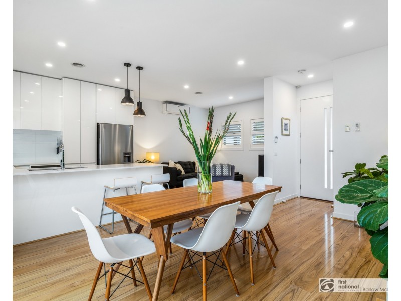 2/19 Linnet Street, Altona VIC 3018