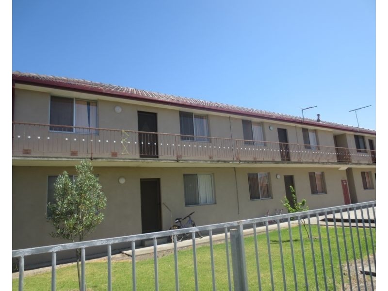 2/80 May Street, Altona North VIC 3025