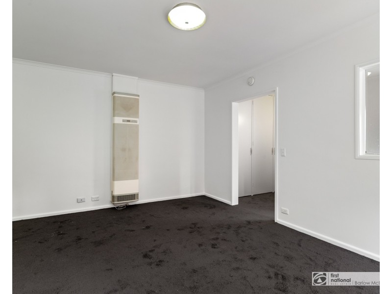 10/83 Railway Street North, Altona VIC 3018