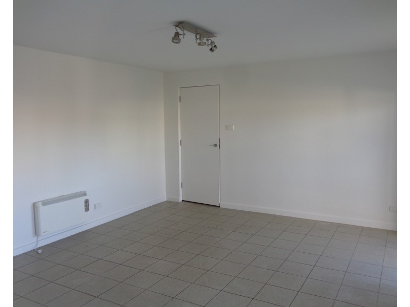 4/163 Queen Street, Altona VIC 3018