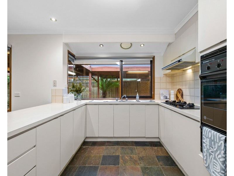 6 Pringle Place, Altona Meadows VIC 3028