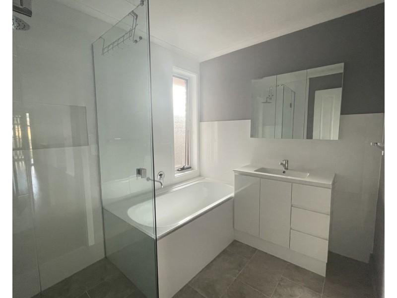 1/55 Tatman Drive, Altona Meadows VIC 3028
