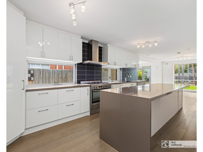 13 Investigator Grove, Altona Meadows VIC 3028