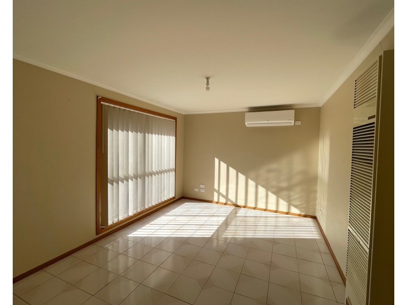 2/7 O’shannessy Court, Altona Meadows VIC 3028