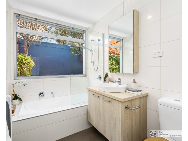 4/239 Esplanade, Altona VIC 3018
