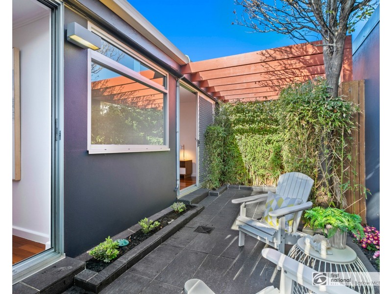 4/239 Esplanade, Altona VIC 3018