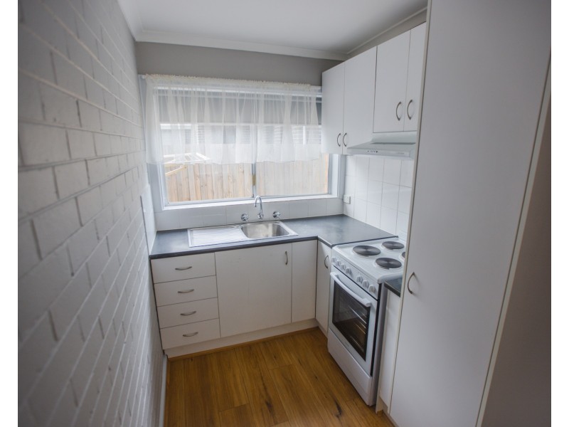 5/8 Romawi Street, Altona VIC 3018